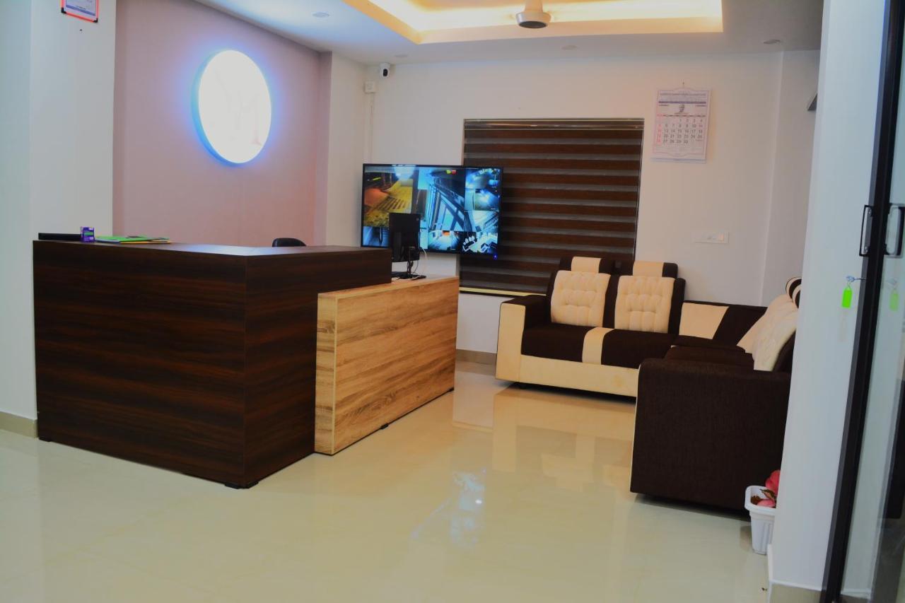 Апартаменты New Mount Residency Салтэн-Батери Экстерьер фото